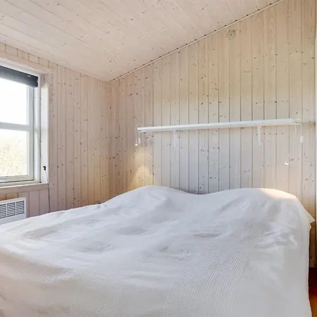 Bertil - 400m From The Sea By Interhome *