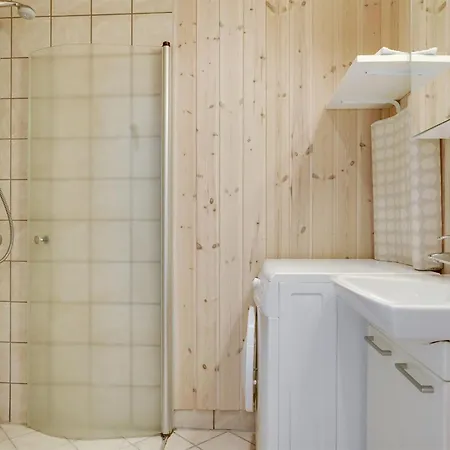 Bertil - 400m From The Sea By Interhome