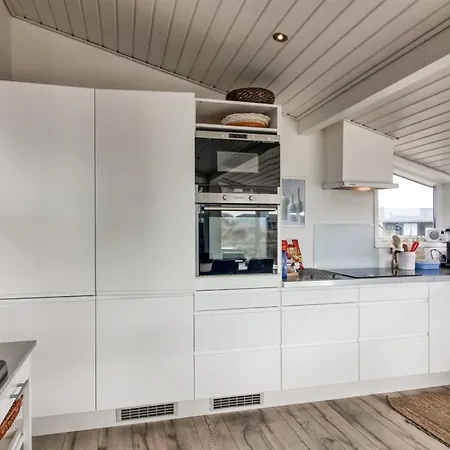 Holiday home Bertil - 400m From The Sea By Interhome *