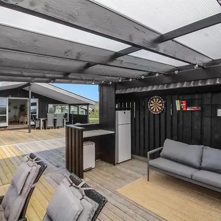 Bertil - 400m From The Sea By Interhome