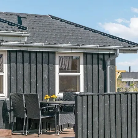 Bertil - 400m From The Sea By Interhome *